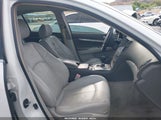 Infiniti G37 Journey JN1CV6AP6BM305000 fotografie