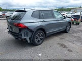 Volkswagen Tiguan 2.0T Se/2.0T Wolfsburg Edition 3VV3B7AX4RM203710 снимка