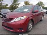 Toyota Sienna Le 8 Passenger 5TDKZ3DC0HS797041 снимка