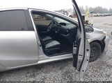 Toyota Prius C Two JTDKDTB35F1577860 снимка