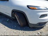 Jeep Cherokee Latitude 1C4PJMCS9FW635191 снимка