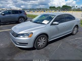 Volkswagen Passat 2.5L S 1VWAH7A34DC147759 снимка