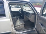 Jeep Commander Sport 1J8HG48K57C632828 снимка