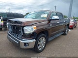 Toyota Tundra  5.7L V8 5TFAW5F1XGX553269 photo