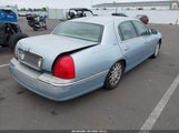 Lincoln Town Car Signature 1LNHM81WX6Y631319 fotografie