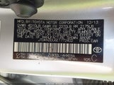 Toyota Prius Three JTDKN3DU6E1772402 снимка