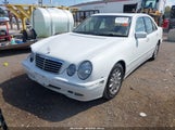 Mercedes-Benz E 320 WDBJF65JX1B180132 снимка