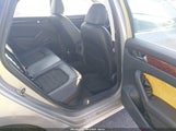 Volkswagen Passat 3.6L V6 Sel Premium 1VWCM7A37CC009121 fotografie