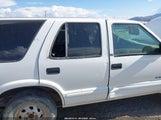 Chevrolet Blazer 1GNDT13W72K122979 снимка