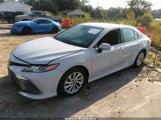 Toyota Camry Le 4T1R11AK0PU184526 photo