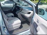 Toyota Sienna Le 8 Passenger 5TDKZ3DC6HS888752 снимка