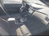 Nissan Rogue Sv JN8AT2MV5KW371348 fotografie