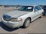 Lincoln Town Car Ultimate 1LNHM83W24Y667337 снимка