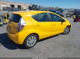 Toyota Prius C Two JTDKDTB39E1082186 снимка