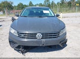 Volkswagen Passat 1.8T R-Line 1VWDT7A33HC057441 снимка