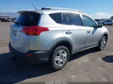 Toyota Rav4 Le JTMZFREV3EJ010554 снимка