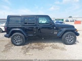 Jeep Wrangler 4-Door Sahara 4X4 1C4PJXEGXRW315599 снимка