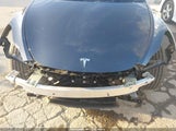 Tesla Model Y Long Range Dual Motor All-Wheel Drive 7SAYGDEE0RF160746 fotografie