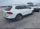 Volkswagen Tiguan 2.0T Se/2.0T Se R-Line Black/2.0T Sel 3VV3B7AX0LM100694 photo