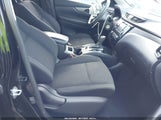 Nissan Rogue Sport S JN1BJ1CR6JW250740 снимка