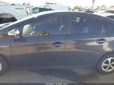 Toyota Prius Three JTDKN3DU7D1675708 снимка