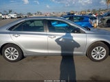 Toyota Camry Le 4T4BF1FK2GR528875 fotografie