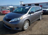 Toyota Sienna Le 7 Passenger 5TDJK3DCXCS045422 снимка