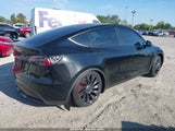 Tesla Model Y Performance Dual Motor All-Wheel Drive 7SAYGDEF2NF521347 fotografie
