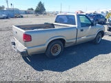 Chevrolet S-10 1GCCS145X1K102236 снимка