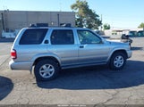 Nissan Pathfinder Le JN8DR09Y72W733098 снимка