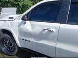 Ram  Laramie 4X4 5'7 Box 1C6SRFJT7LN149045 снимка