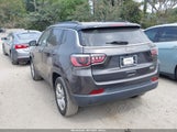 Jeep Compass Latitude Fwd 3C4NJCBB6JT194296 fotografie
