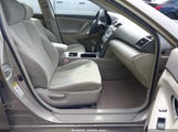 Toyota Camry Ce/Le/Xle/Se 4T1BE46K27U579002 photo