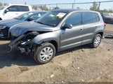 Volkswagen Tiguan S WVGCV7AX5CW095011 снимка