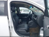 Jeep Compass Latitude 1C4NJCEA6GD766825 снимка
