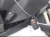 Toyota Corolla Cross Xle 7MUDAAAG2SV145207 снимка