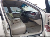 Lincoln Town Car Signature 1LNHM82W73Y686949 photo
