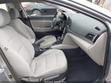 Hyundai Elantra Se 5NPD84LF8HH033019 снимка