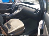 Toyota Prius Two JTDKN3DU6D5543533 fotografie
