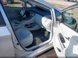 Toyota Prius Two JTDKN3DU4D5608847 снимка