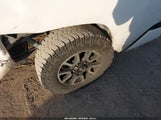 Toyota Tundra Sr5 5.7L V8 5TFCY5F18JX023487 fotografie