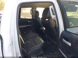 Toyota Tundra Sr5 5.7L V8 5TFCY5F18JX023487 снимка