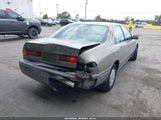 Toyota Camry Le JT2BG22K8W0231941 снимка