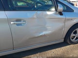 Toyota Prius Three JTDKN3DU6C5476611 снимка