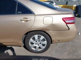 Toyota Camry Le 4T1BF3EK7AU090661 снимка