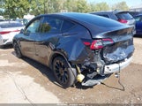 Tesla Model Y Long Range Dual Motor All-Wheel Drive 7SAYGDEE5RA249757 fotografie