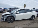 Toyota Prius Xle JTDKARFU6L3107528 снимка