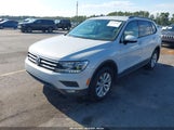 Volkswagen Tiguan 2.0T S 3VV1B7AX2JM026408 снимка