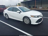 Toyota Camry Le 4T1B11HK4JU583941 fotografie