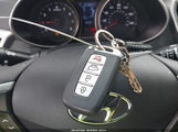 Hyundai Veloster Base W/Black KMHTC6AD3CU066110 снимка